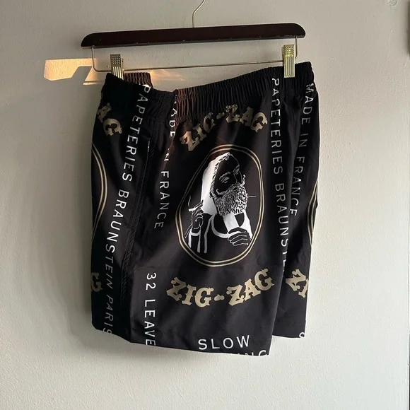 AMIRI Black Zig Zag Made in France Shorts - Picture 5 of 9